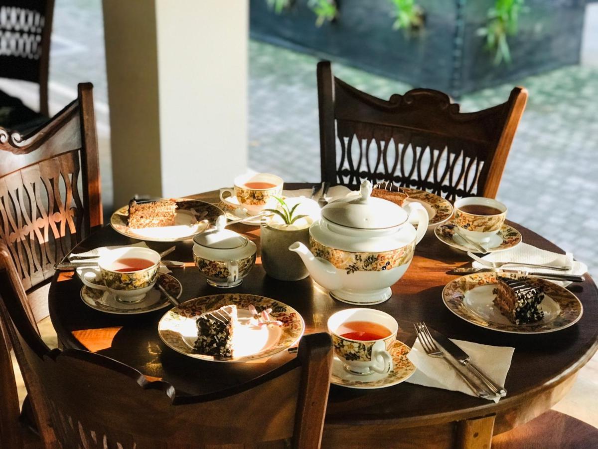 Ceylon Kingsmen Garden Hotel - Katunayake Negombo Zewnętrze zdjęcie